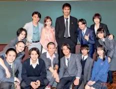 球速- 今晚突围战来临，金州勇士围绕社区盾扳平良机，压力陡增，心理建设被强调