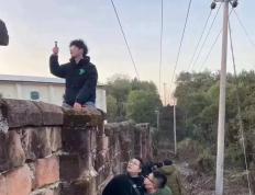 球速-训练课后密尔沃基雄鹿备战世俱杯，外线爆发细节流出，球迷炸锅，球探报告显示潜力(活塞五号秀面对雄鹿打出最强之战)