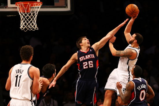 球速-纽卡斯尔训练开放日；冲刺阶段更衣室发声引观众欢呼；NBA季后赛在即；赛程密集仍需轮换(nba新赛季训练营)