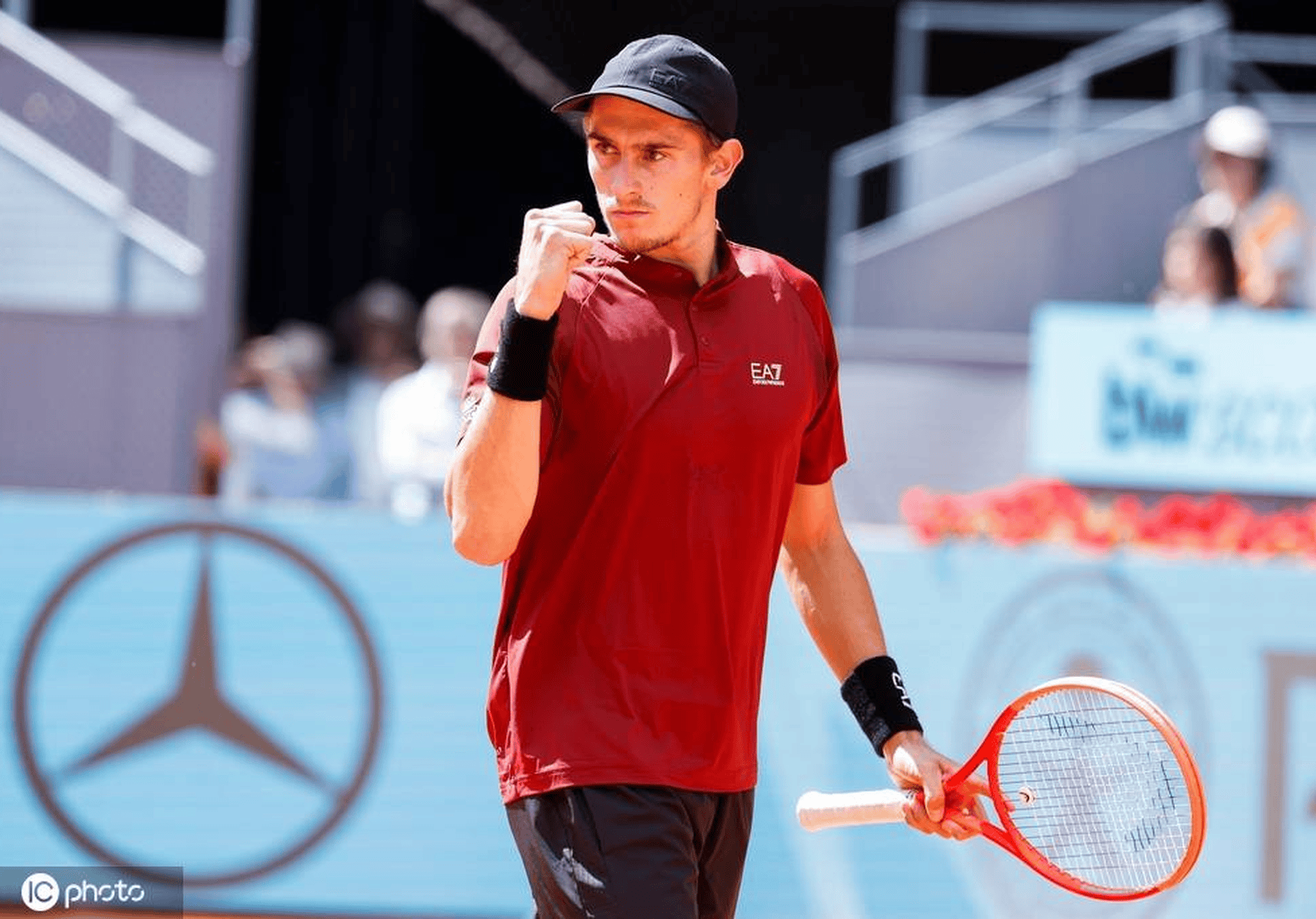 球速体育-包含德约科维奇在皇家马德里比赛中爆冷，比赛规则变更引发热议！上演精彩一战的词条