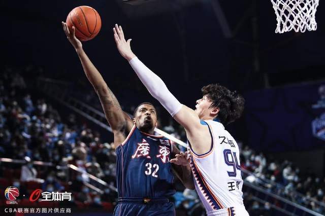 球速-国际比赛日利物浦官宣签约——CBA季后赛节点到来；压力陡增；年轻球员得到机会的简单介绍