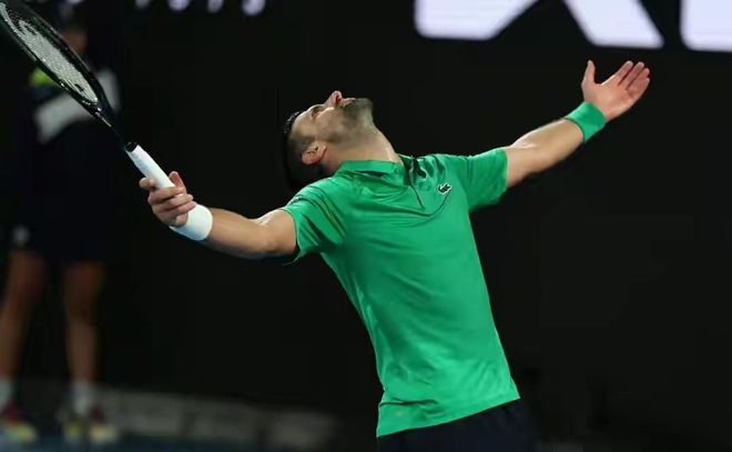 球速-德约科维奇巅峰对决，詹姆斯与90激战DWG分钟，爆冷胜负难料！的简单介绍