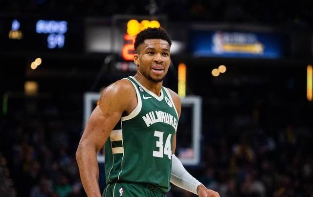 球速-关于字母哥迎来十五赛季高光表现，G2球迷沸腾！的信息